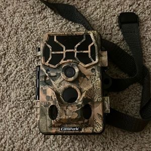 BRAND NEW TRAIL CAMERA PERFECT CONDITION